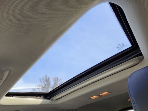 Used 2019 MAZDA CX-9 Touring w/ Touring Premium Package image 2