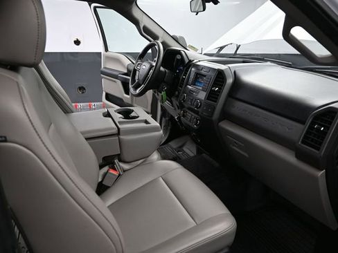 Used 2019 Ford F250 XL w/ Power Equipment Group image 51