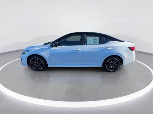 New 2025 Nissan Sentra SR image 5