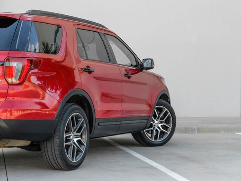 Used 2017 Ford Explorer Sport w/ Equipment Group 401A image 14