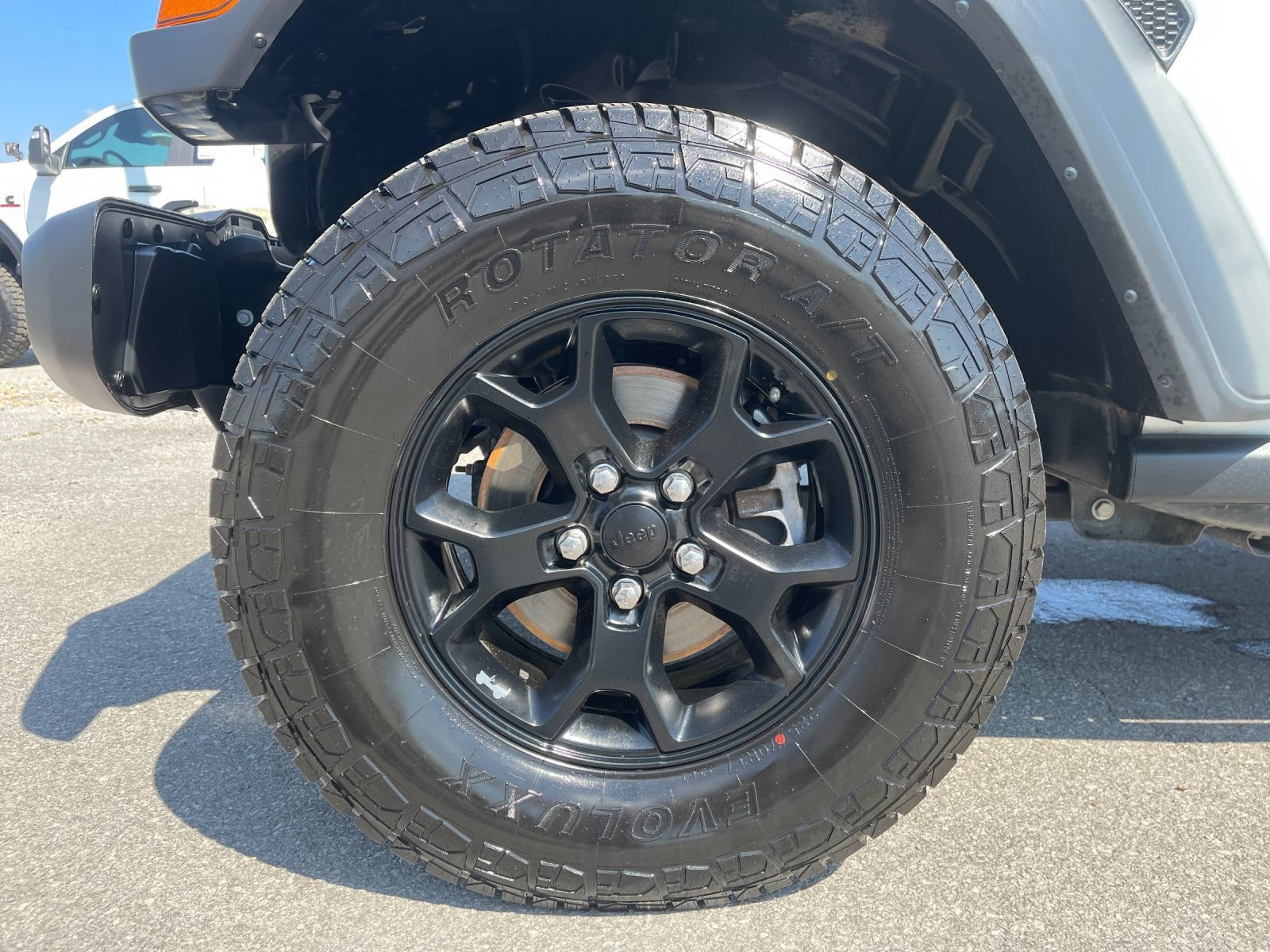 Used 2023 Jeep Wrangler Unlimited Sport AWD/4WD image 32
