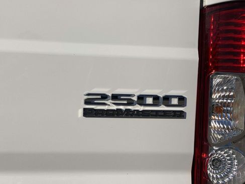 Used 2025 RAM ProMaster 2500 w/ Convenience Group image 41