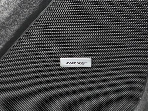 Used 2023 Chevrolet Traverse High Country image 35