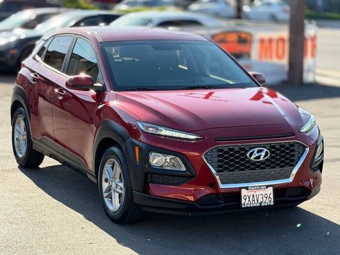 Used 2018 Hyundai Kona SE FWD image 2