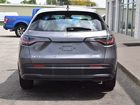 Used 2023 Honda HR-V LX image 8