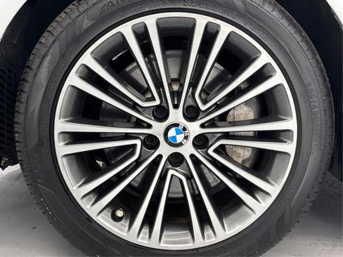 Used 2019 BMW 530i xDrive w/ Convenience Package image 32