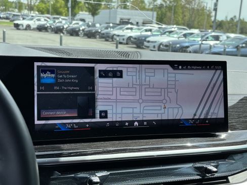 Used 2026 BMW X5 sDrive40i w/ M Sport Package image 23