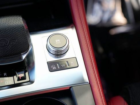 Used 2022 Jaguar F-PACE SVR image 45