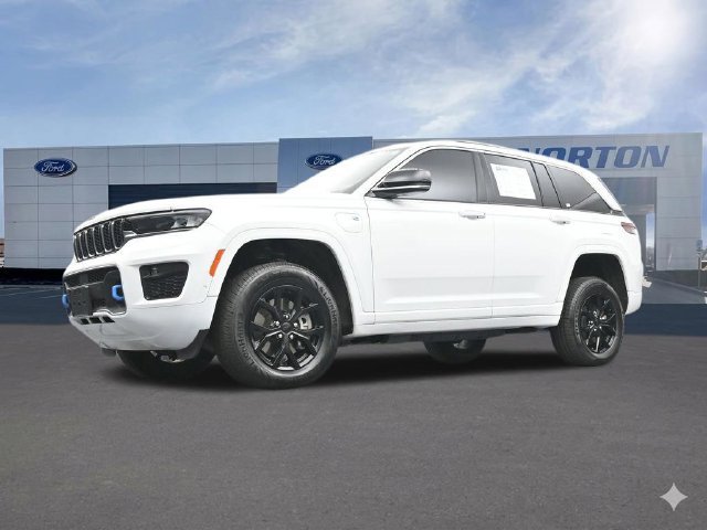 Used 2023 Jeep Grand Cherokee Overland w/ Luxury Tech Group IV AWD/4WD image 61