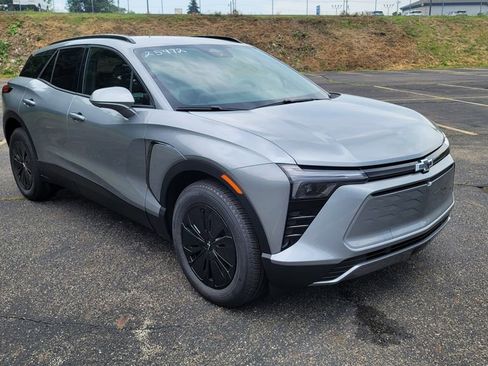 New 2025 Chevrolet Blazer EV LT image 16
