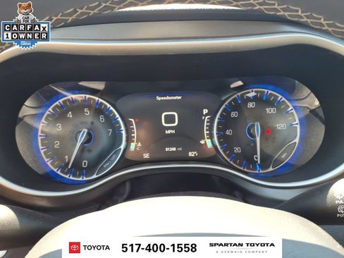 Used 2024 Chrysler Pacifica Touring-L FWD image 19