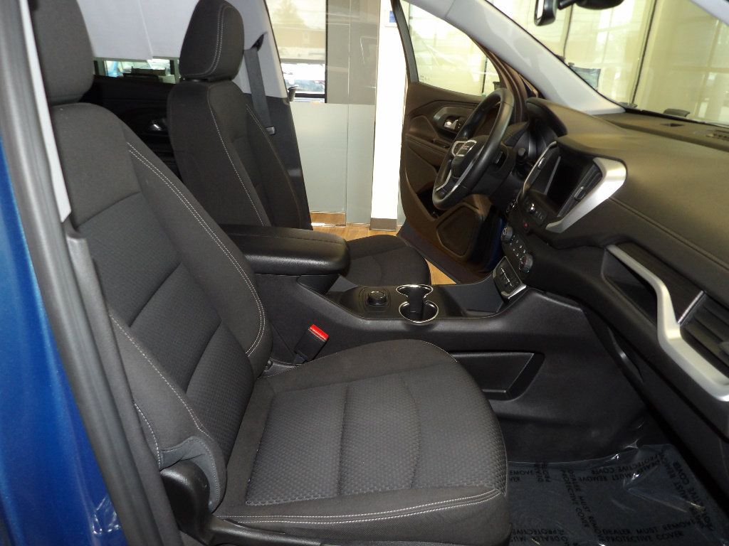 Used 2024 GMC Terrain SLE AWD/4WD image 14