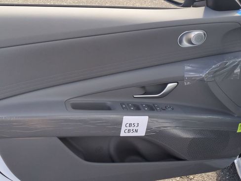 Certified 2026 Hyundai Elantra SE FWD image 10