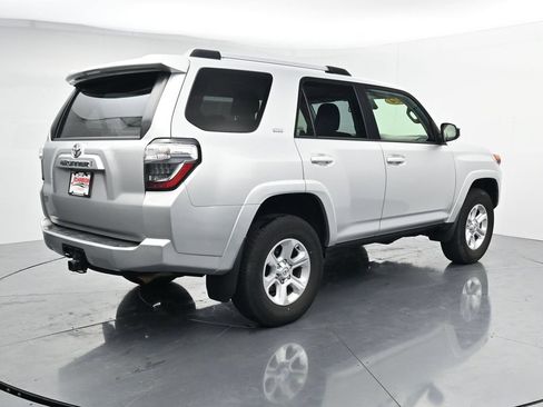 Used 2024 Toyota 4Runner SR5 AWD/4WD image 8