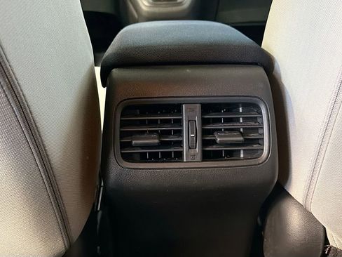 Used 2016 Honda CR-V SE image 24