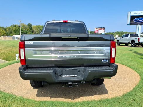Used 2020 Ford F250 Platinum w/ FX4 Off-Road Package AWD/4WD image 4