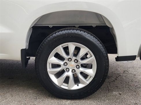 Used 2025 Chevrolet Silverado 1500 Custom image 31