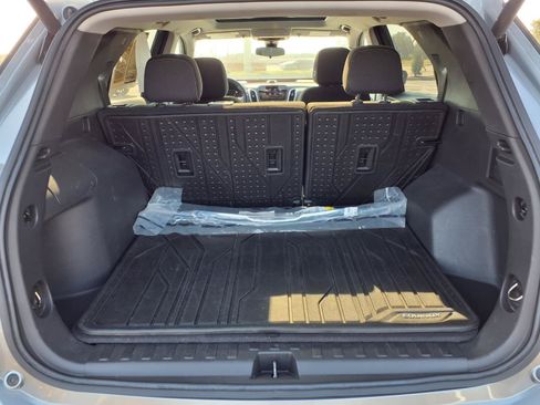 Used 2023 Chevrolet Equinox LT FWD image 27