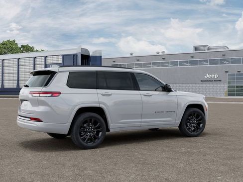 New 2026 Jeep Grand Cherokee L Limited AWD/4WD image 2