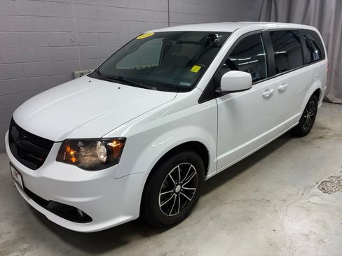 Used 2018 Dodge Grand Caravan SXT w/ Blacktop Package FWD image 30