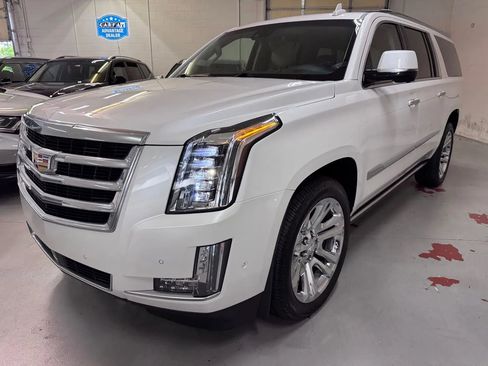 Used 2018 Cadillac Escalade ESV Premium Luxury AWD/4WD image 7