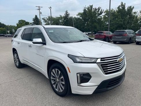 Used 2023 Chevrolet Traverse Premier AWD/4WD image 4