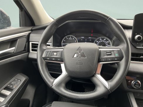 Used 2024 Mitsubishi Outlander SE AWD/4WD image 28