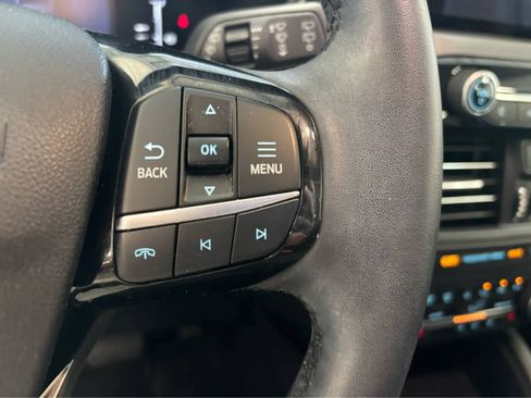 Certified 2024 Ford Escape Active AWD/4WD image 17