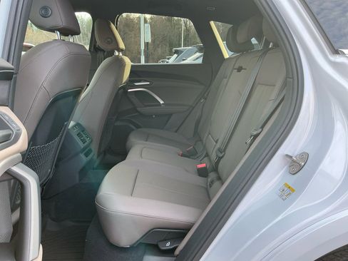 New 2025 Audi Q5 Premium image 27