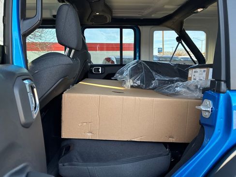 New 2026 Jeep Wrangler Unlimited Rubicon w/ Safety Group image 25