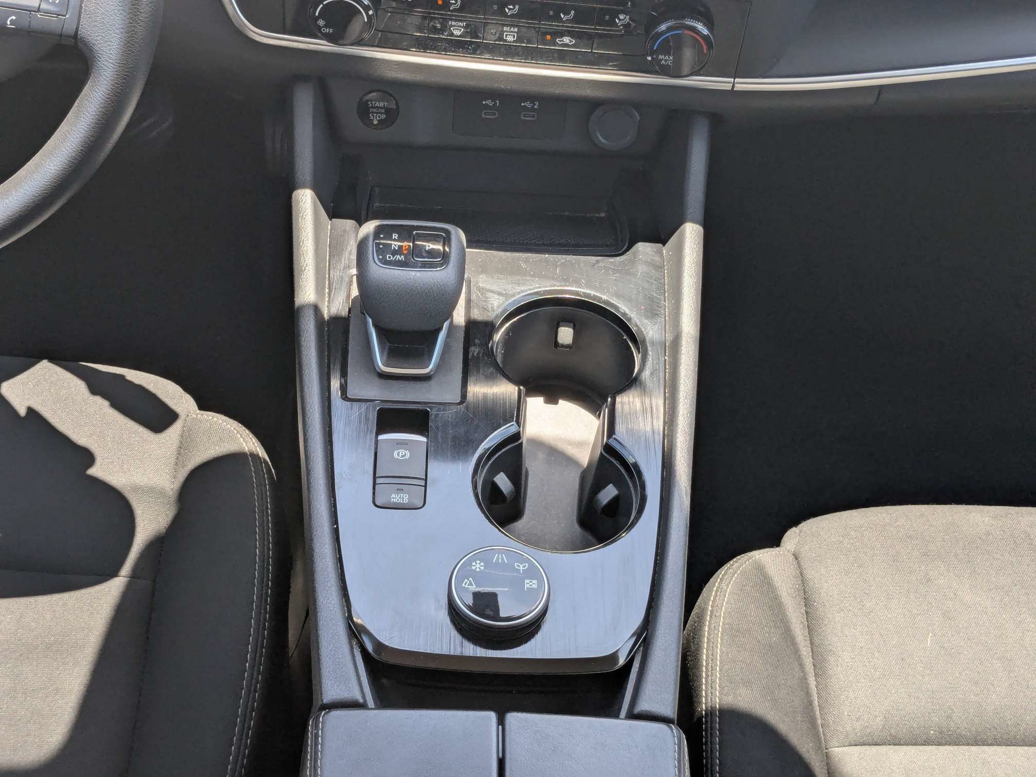 Used 2024 Nissan Rogue S AWD/4WD image 19