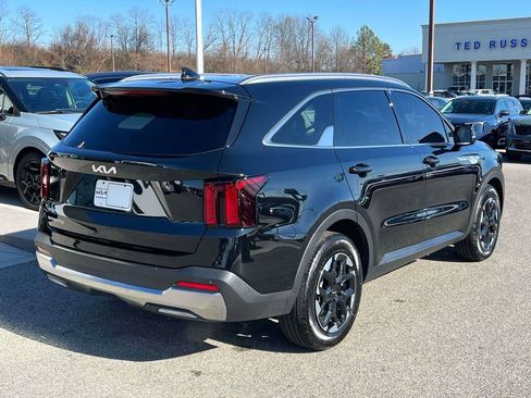 Certified 2025 Kia Sorento S w/ Panoramic Sunroof Package image 29