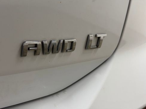 Certified 2020 Chevrolet Equinox LT image 17