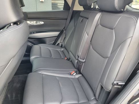 Used 2023 Genesis GV70 2.5T w/ Select Package image 16