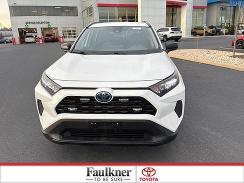Used 2019 Toyota RAV4 LE image 17