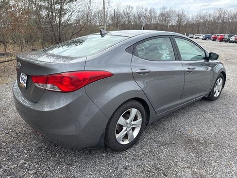 Used 2013 Hyundai Elantra GLS w/ Preferred Pkg image 9