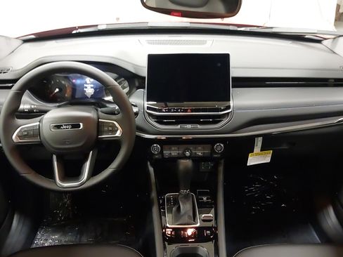 New 2026 Jeep Compass Latitude image 26