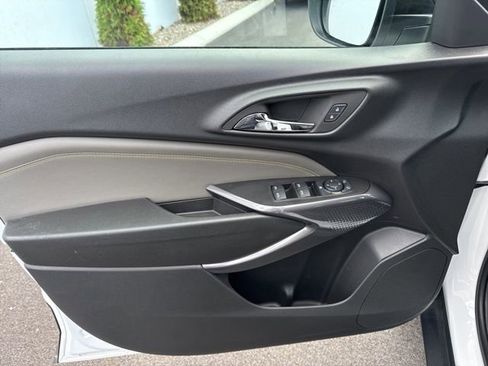 Used 2024 Chevrolet Trax ACTIV w/ Sunroof Package image 10