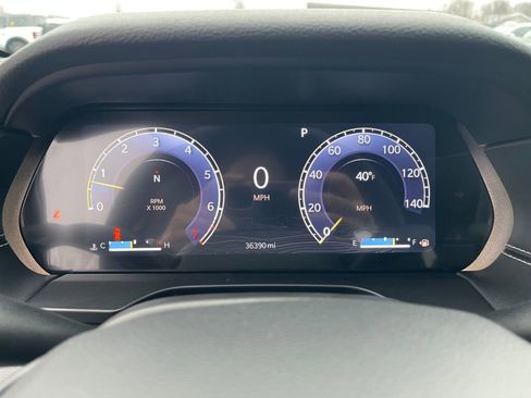 Used 2023 Jeep Grand Cherokee Altitude image 12