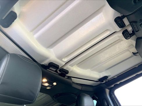 Used 2022 Jeep Wrangler Unlimited Sahara w/ Cold Weather Group image 12