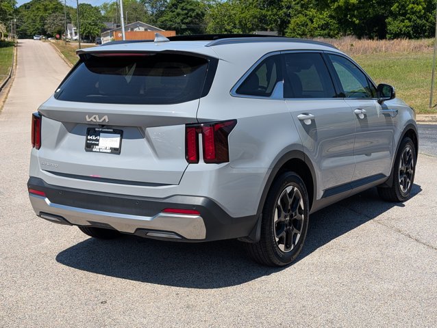 Used 2025 Kia Sorento S w/ Panoramic Sunroof Package FWD image 15