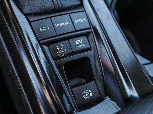 Used 2025 Toyota Camry LE FWD image 19