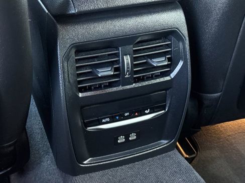 Used 2023 BMW i4 eDrive35 image 13