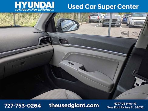 Used 2019 Hyundai Elantra SEL image 16