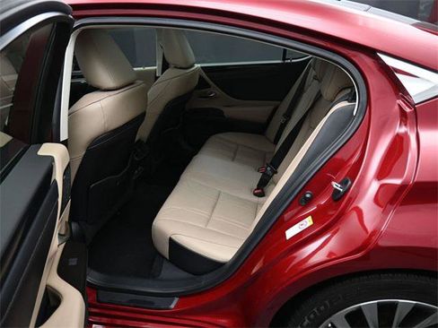 Used 2019 Lexus ES 350 w/ Luxury Package image 30