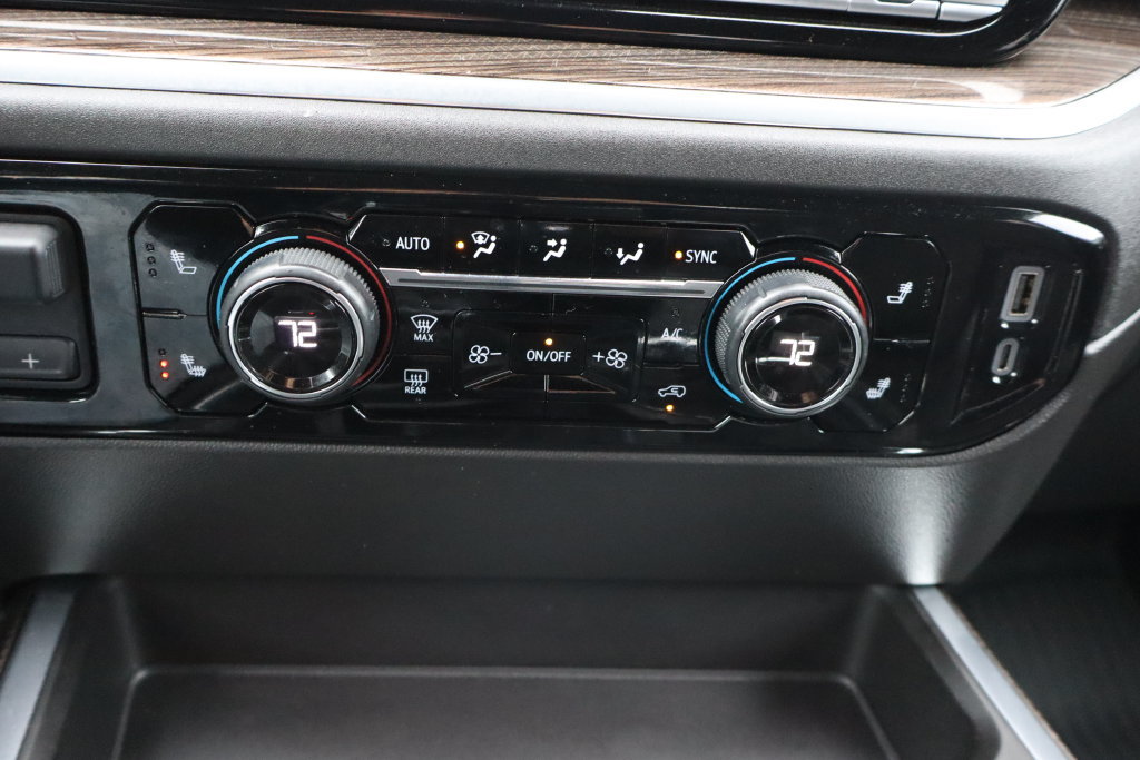 Used 2025 Chevrolet Silverado 1500 LT Trail Boss w/ Dark Appearance Package AWD/4WD image 14