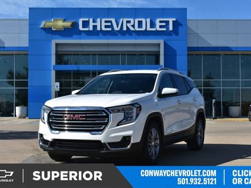 Used 2022 GMC Terrain SLT image 1