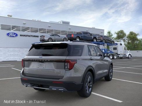 New 2026 Ford Explorer Active image 8