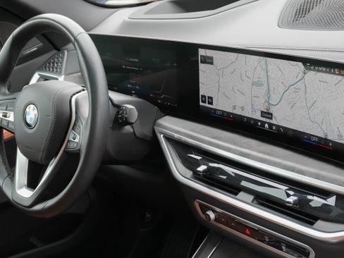 Used 2024 BMW X5 xDrive40i image 11