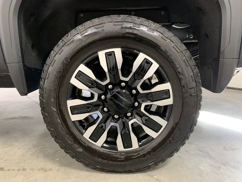 Used 2024 GMC Sierra 3500 Denali Ultimate image 20